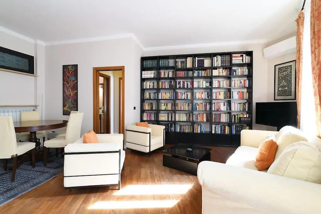 Large And Elegant Apartment In Missori Duomo 밀라노 0*,