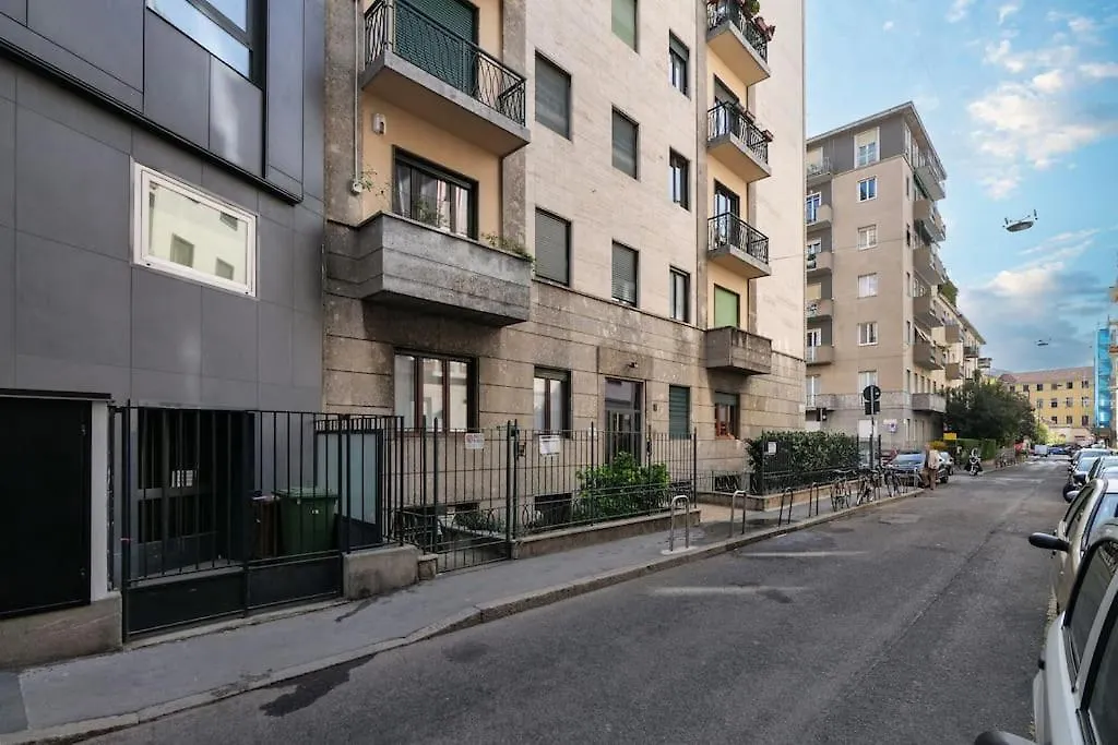 Large And Elegant Apartment In Missori Duomo 밀라노 이탈리아